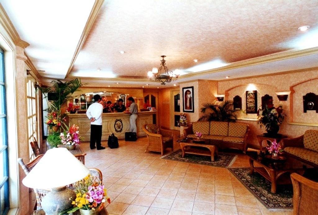 Villa Margarita Hotel Davao Exterior photo